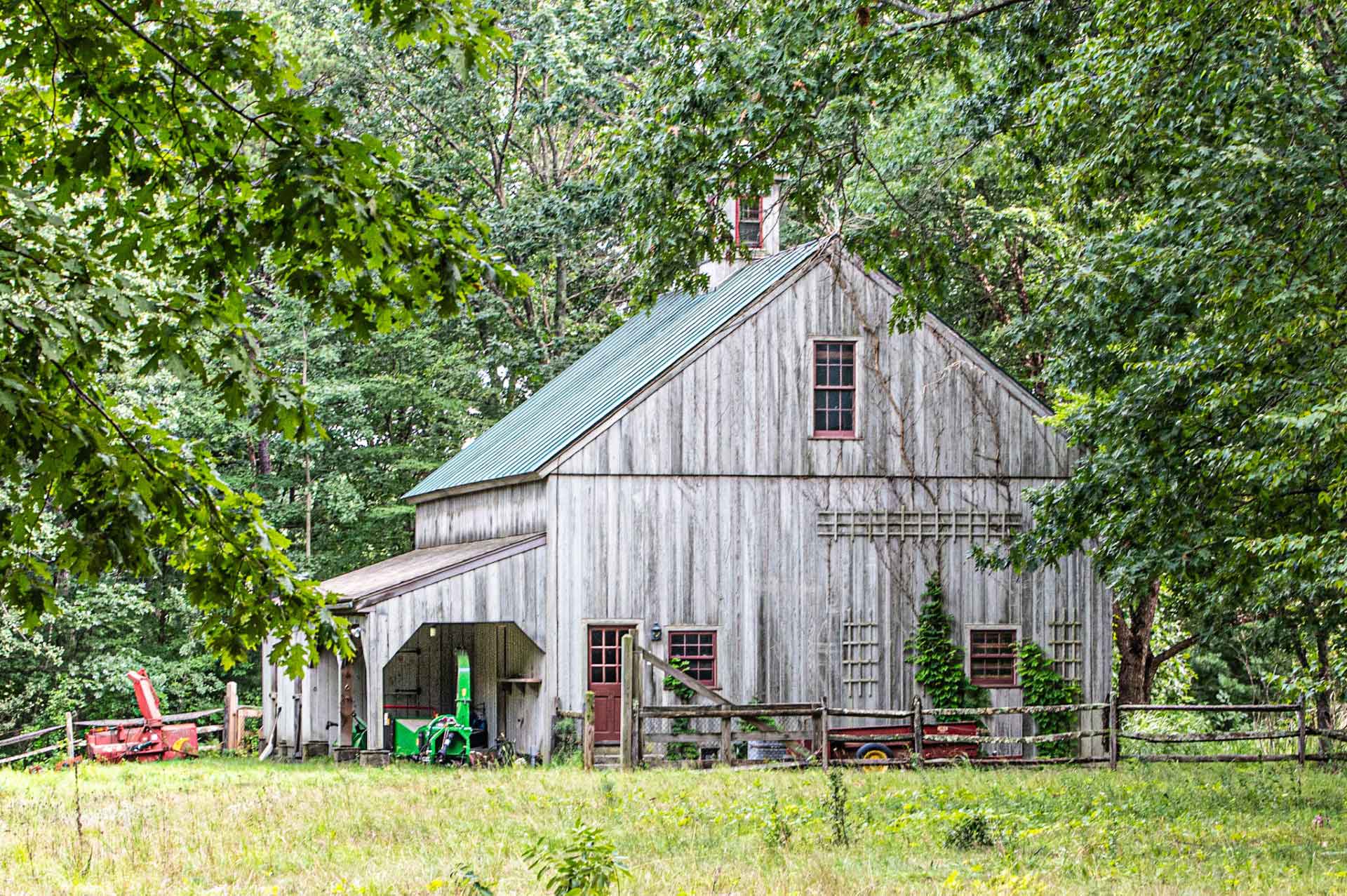 Barn-at-Brewster's-Woods.jpg