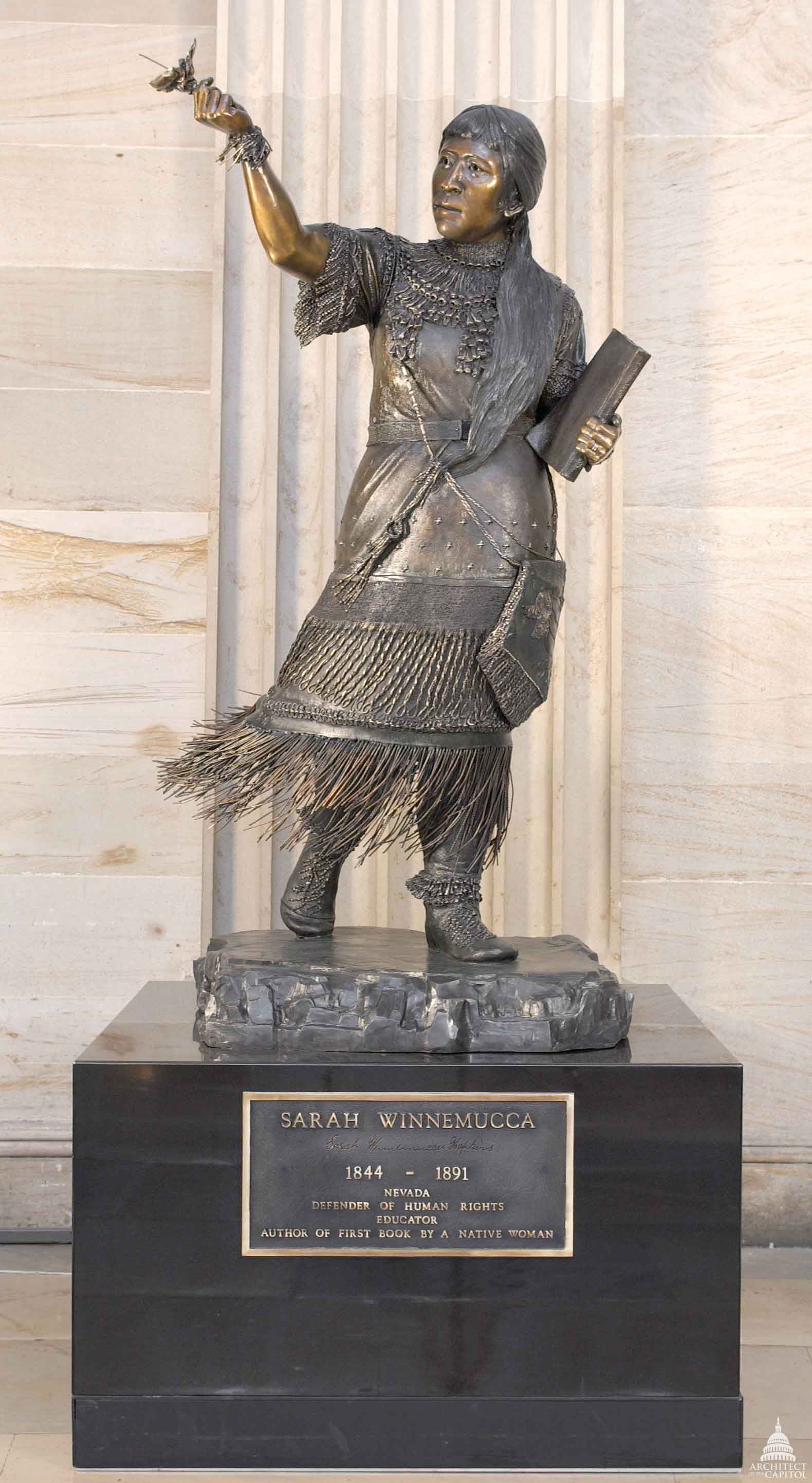 Flickr_-_USCapitol_-_Sarah_Winnemucca_Statue.jpg