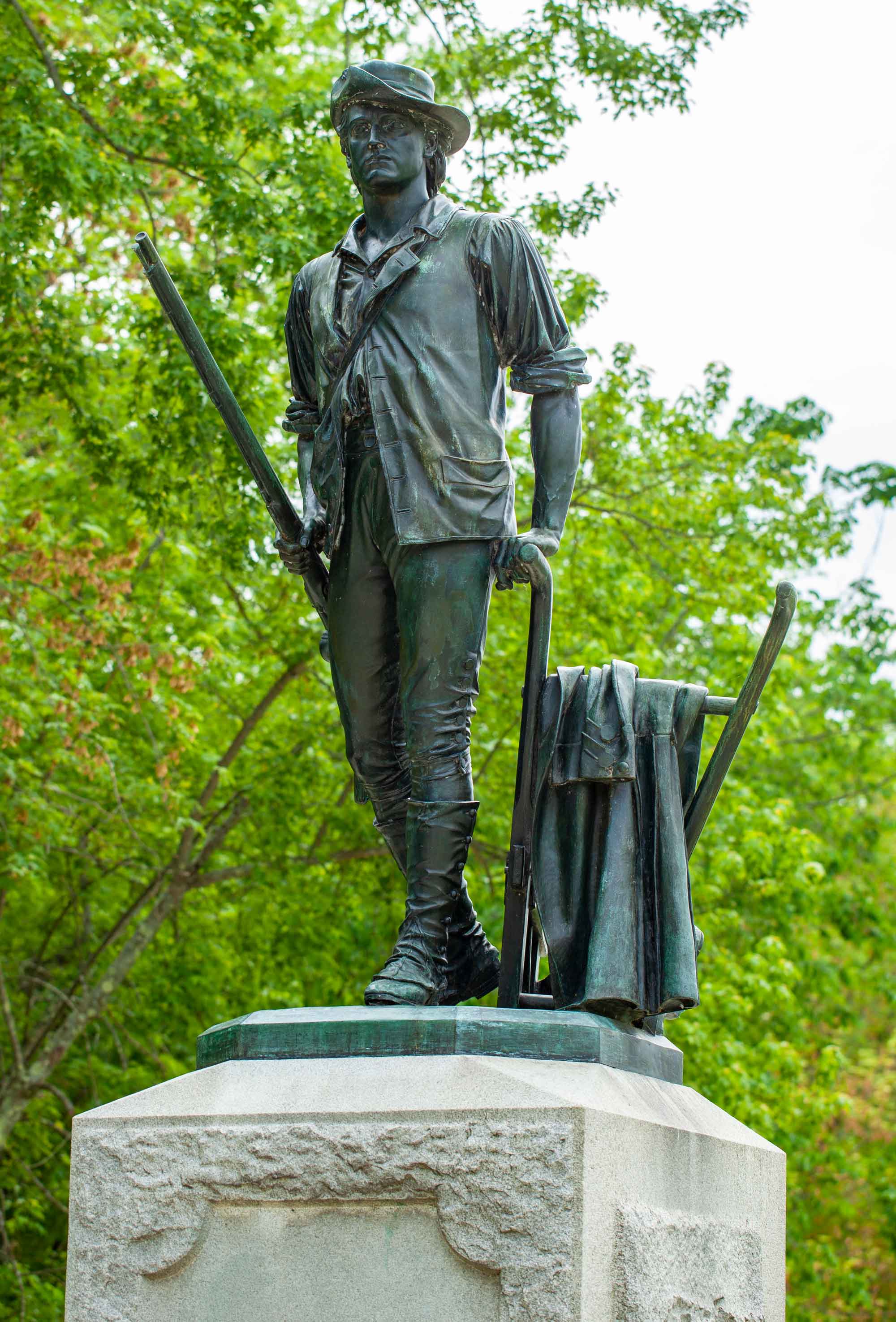 Minuteman-at-North-Bridge-istock-traveler1116.jpg