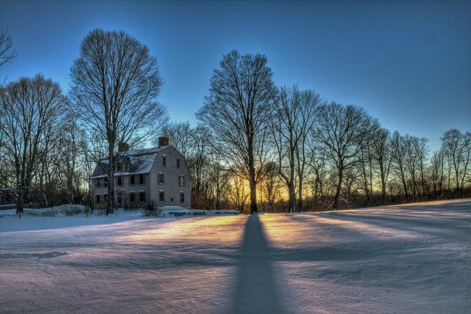 Candlelight Christmas at The Old Manse