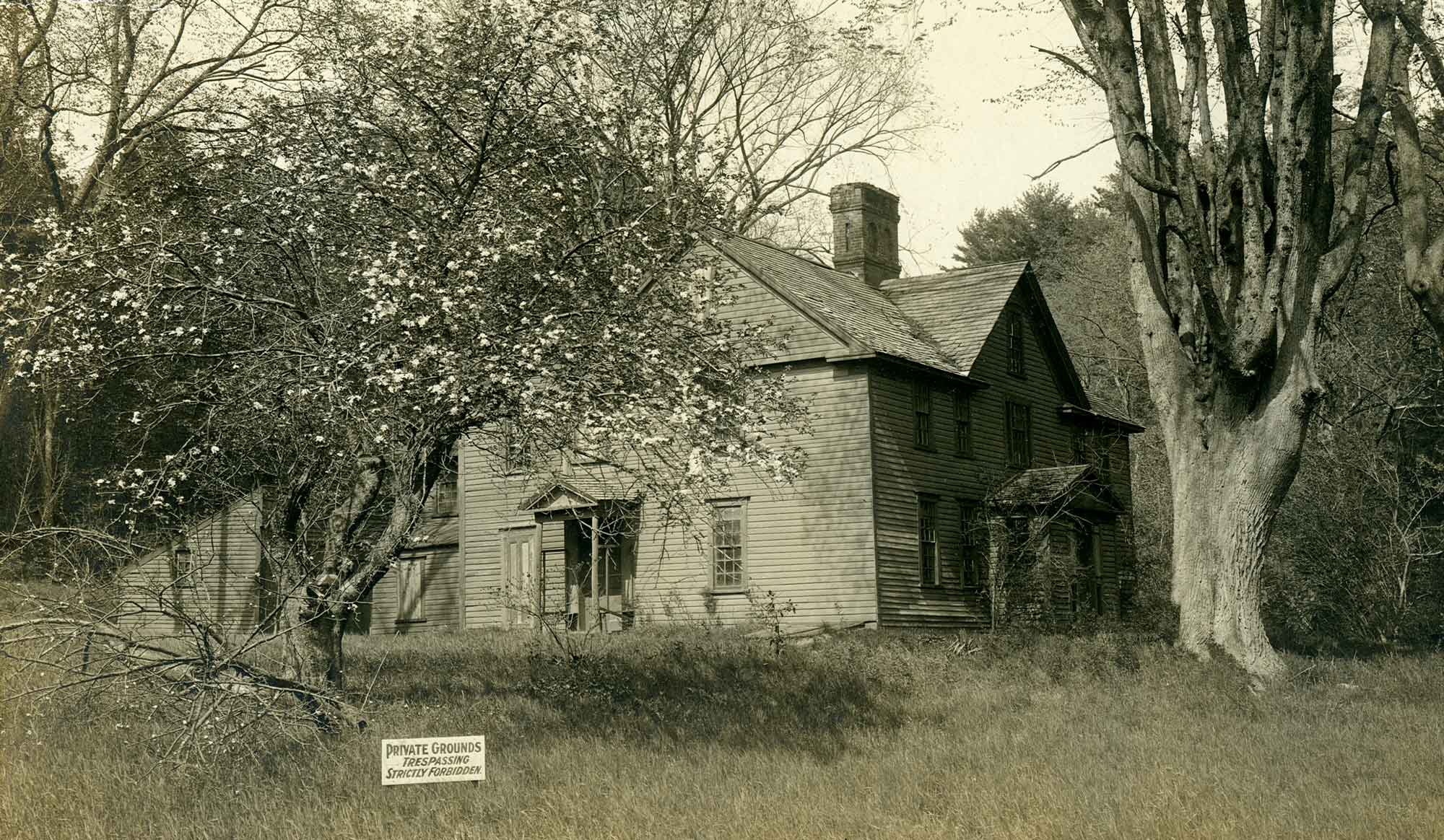 1910 orchard house no tresspassing sign